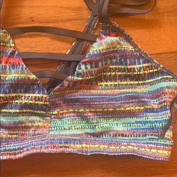 Victoria's Secret Sport Bra BUNDLE - Strappy - Picture 9 of 16